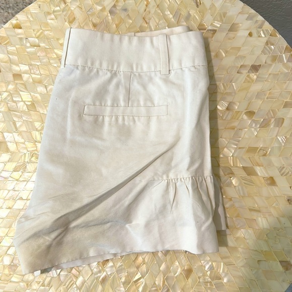 J Crew white shorts in Size 00 - Picture 6 of 6